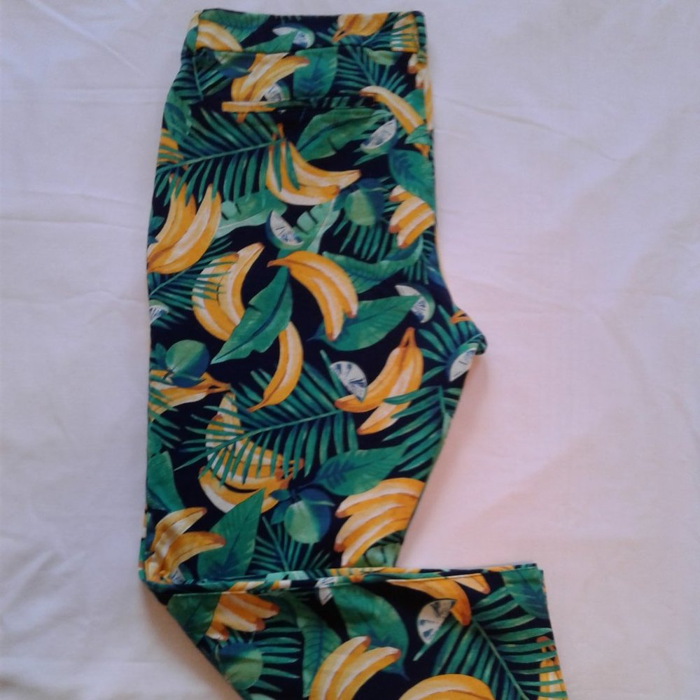 Old Navy Tropical Banana Print Cropped Pants - Black, Yellow, Green